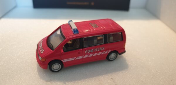 Mercedes Benz Vito Pompier 1/72 – Image 2