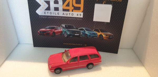 Mercedes Benz 300T 1/72