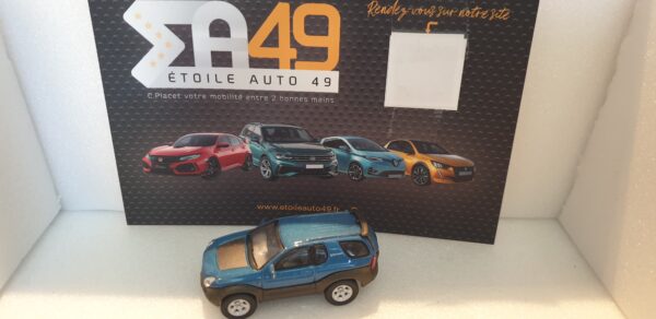 Isuzu V Cross 4x4 1/72