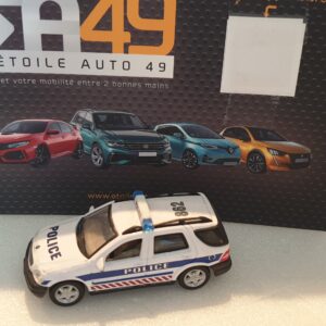 Mercedes ML Police1/72