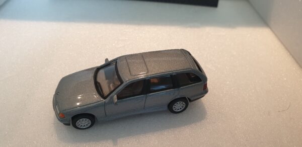BMW 320i Touring 1/72 Grise – Image 2