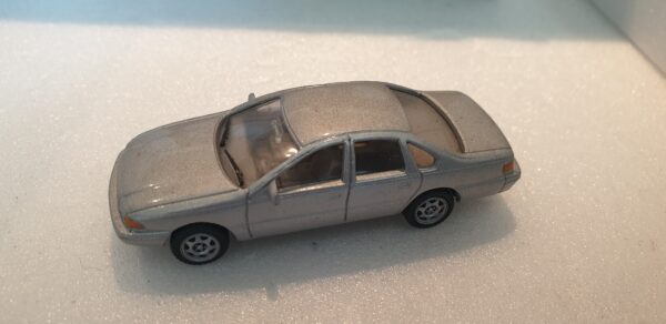 Chevrolet Caprice  1/72 Grise – Image 2