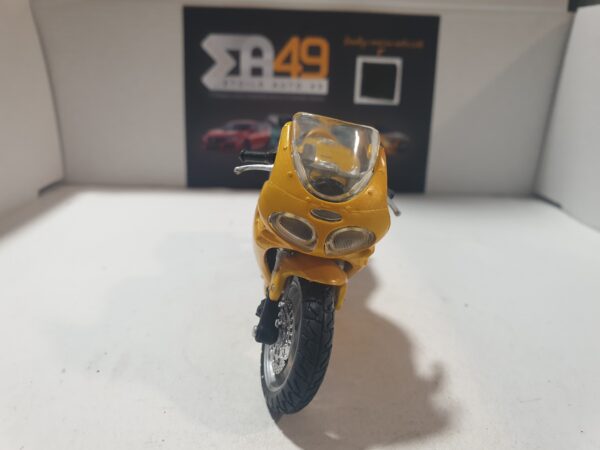 Triumph 955i  Daytona 1998 1/18 – Image 3
