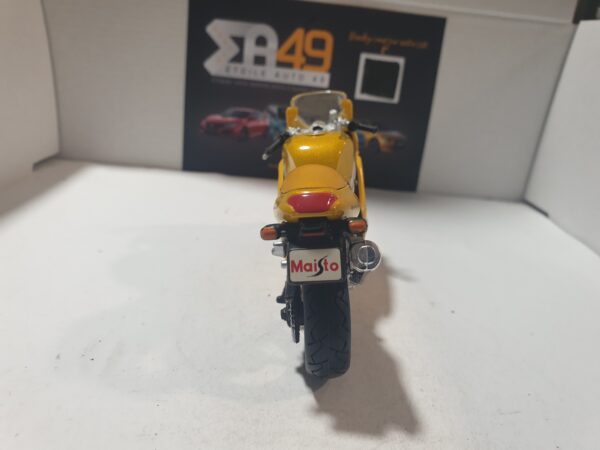 Triumph 955i  Daytona 1998 1/18 – Image 5