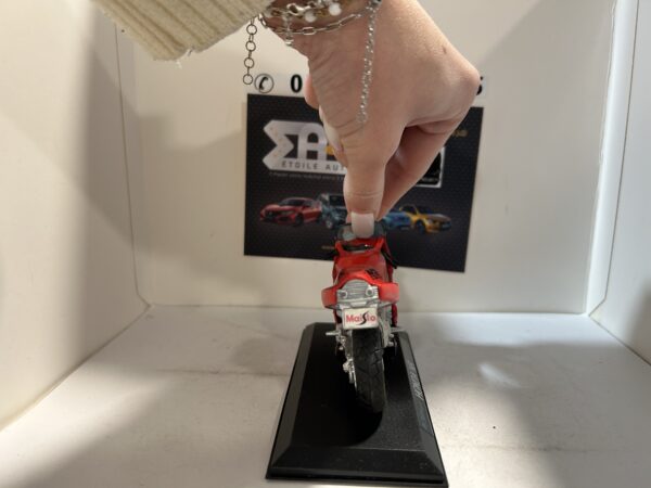 Honda NR 1/18 Maisto – Image 3