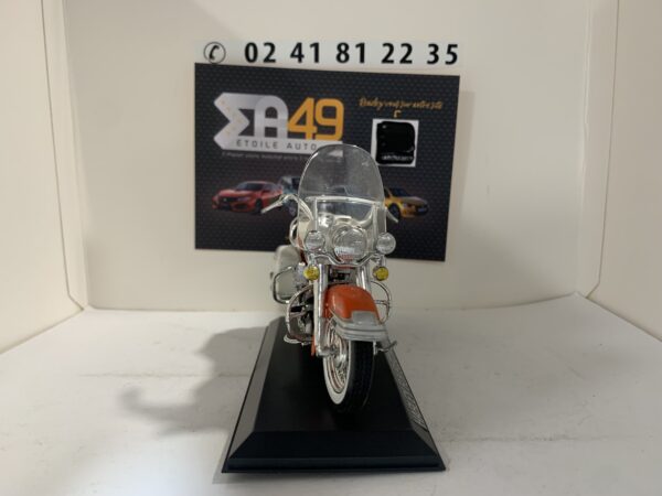 Harley FLH Electra Glide 1968 1/18 – Image 2