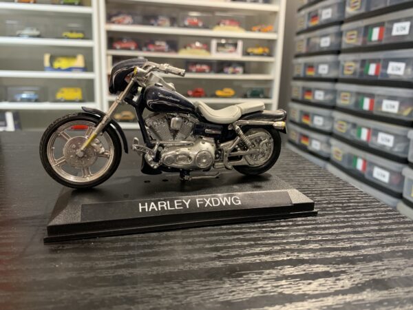 Harley FXDWG 1/18