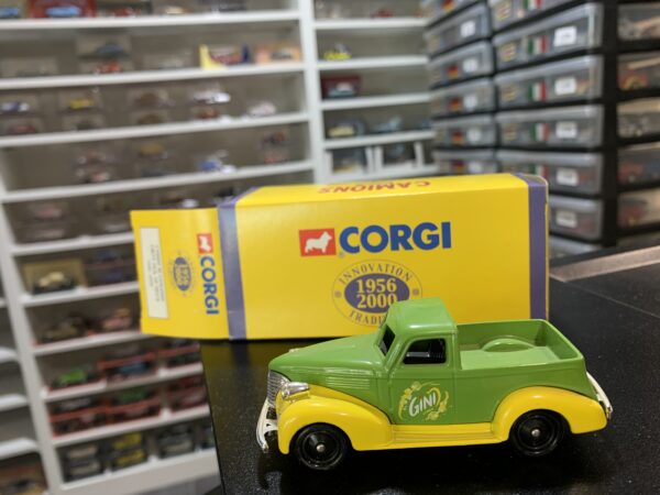Camion Chevy Pick-Up Truck 1939 - Gini - Corgi 1/45
