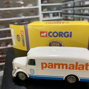 Camionnette Man Van 1951 - Parmalat - Corgi 1/72