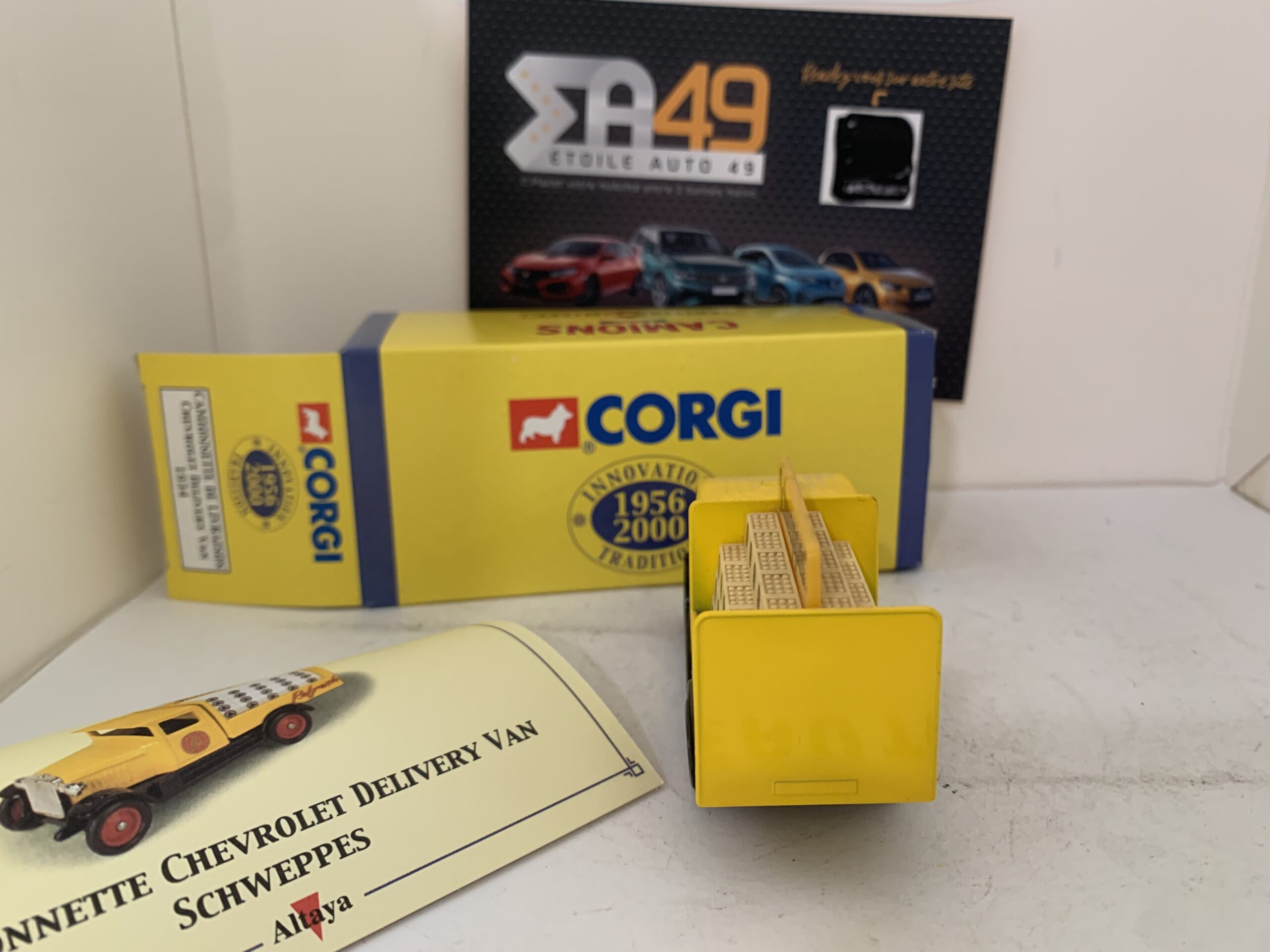 Camionnette Chevrolet Delivery Van 1934 - Schweppes - Corgi 1/55 – Image 2