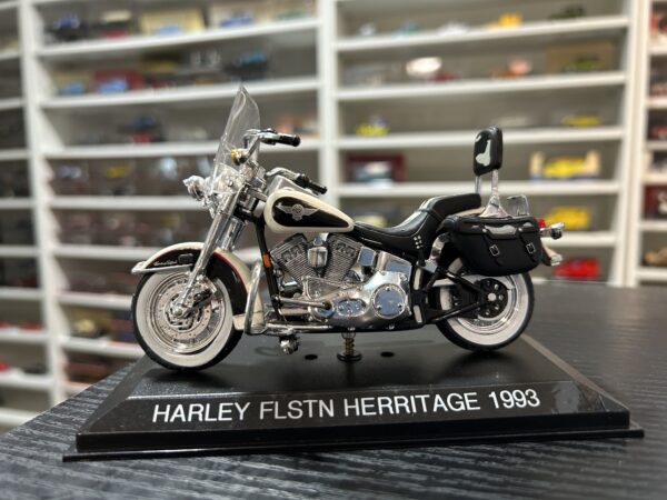 Harley FLSTN Herritage 1993 1/18