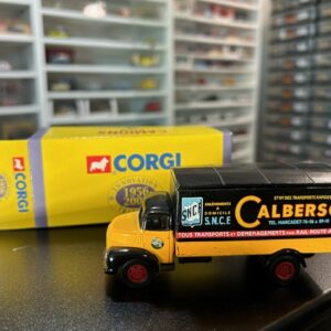 Camion Leyland Comet Box Van 1/64