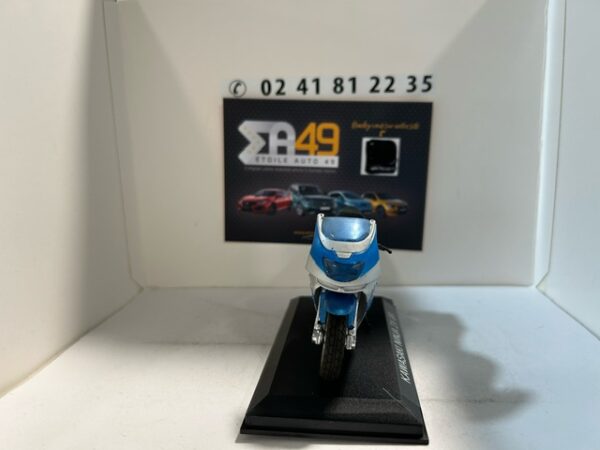 Kawasaki Ninja ZX-9R 1/18 – Image 2