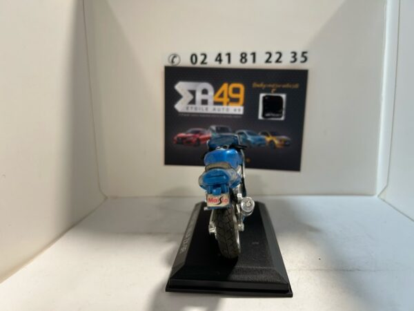Kawasaki Ninja ZX-9R 1/18 – Image 3