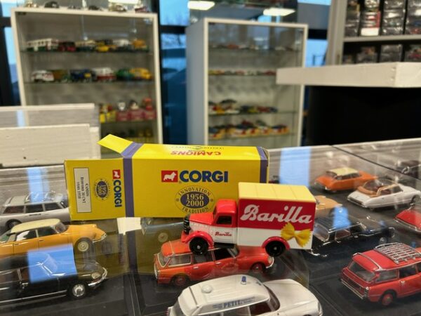 Camion Bedford 30 CWT vers 1950 1/64
