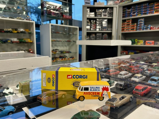 Camionnette Morris LD 150 Van 1959 Gallina Blanca 1/50