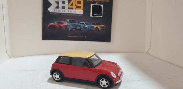 New Mini 2001 1/43 Solido – Image 5