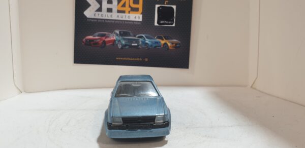 Ford Escort 1982 1/43 Solido – Image 2