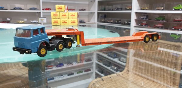 Camion Siku V 307 FERTIGBAUTEILE Transporter