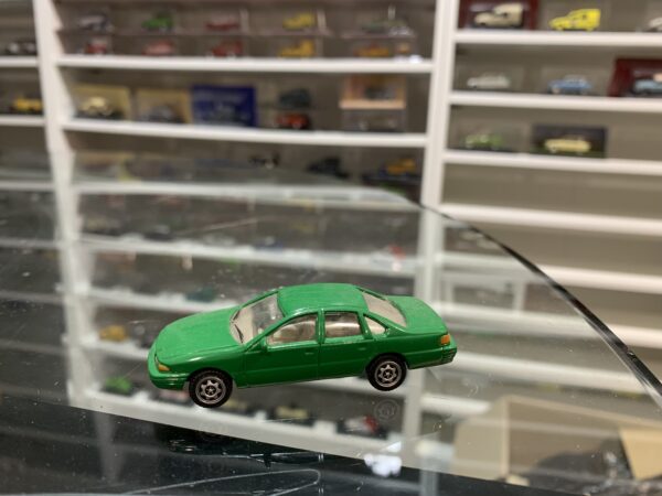 Ford crown Victoria 1/72