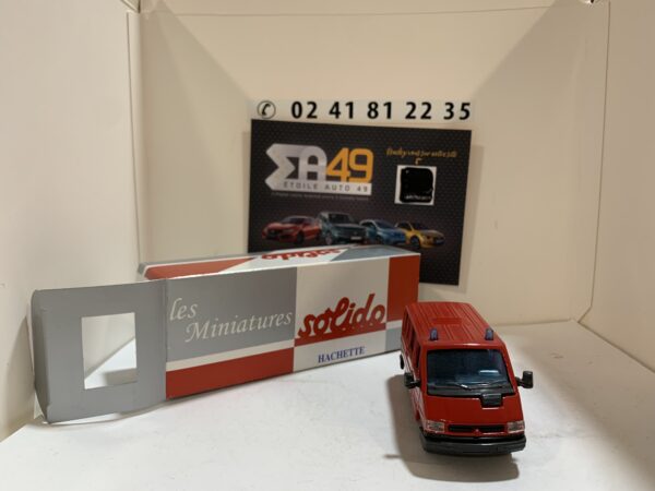 Renault Trafic Service d'incendie et de secours 1/43 – Image 2