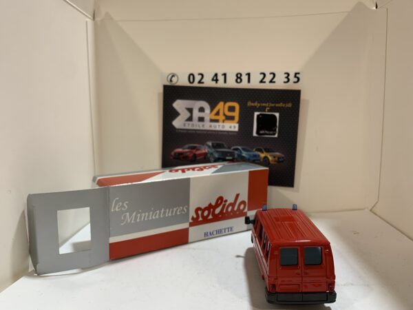 Renault Trafic Service d'incendie et de secours 1/43 – Image 3