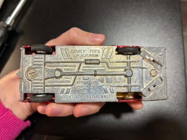 Pontiac Parisienne Dinky Toys 1/43 à restaurer – Image 4