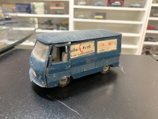 Peugeot J7 Allo Fret n°570