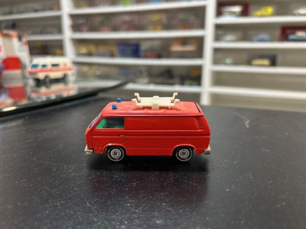 VW Transporter 1331 Siku 1/60