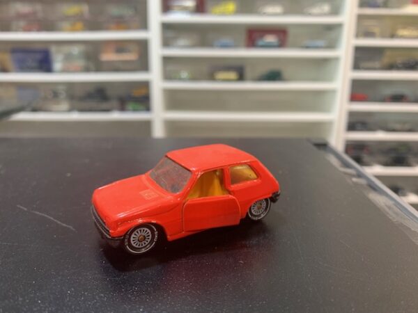 Renault 5 1038 Siku 1/60