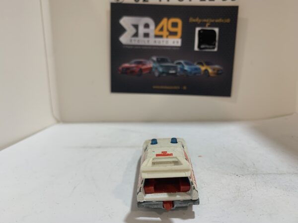 Citroen CX 1979 Ambulance Matchbox 1/60 – Image 3