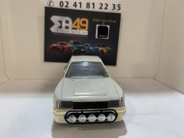 Peugeot 205 Turbo 16 Burago 1/24 – Image 2