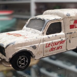 Renault 4 L Fourgonnette Majorette N°230 DHL 1/55 ( Très rare )