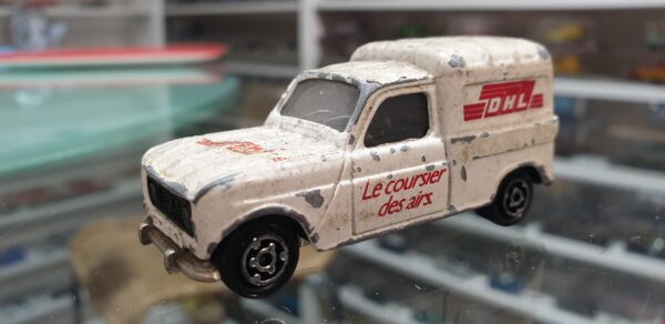 Renault 4 L Fourgonnette Majorette N°230 DHL 1/55 ( Très rare )