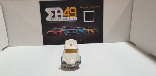 Citroen Majorette DS 21 Ambulance N°206 1/65 – Image 2