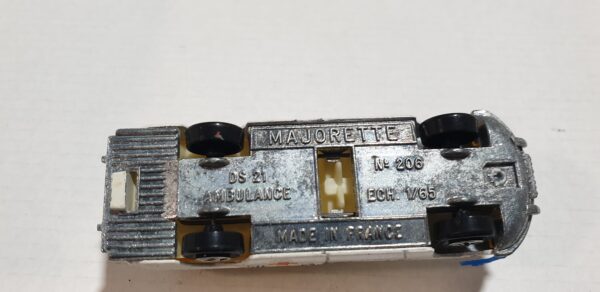 Citroen Majorette DS 21 Ambulance N°206 1/65 – Image 4