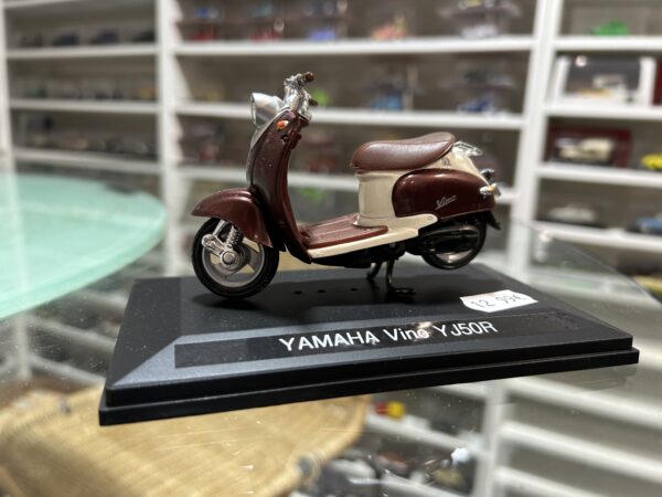 Yamaha Vino YJ50R 1/18