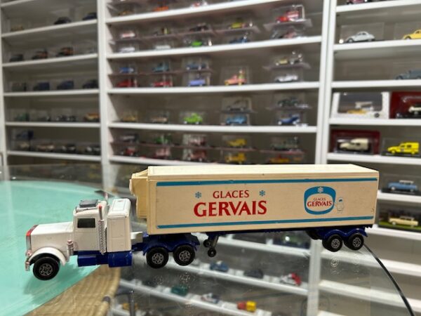 Matchbox Super Kings Peterbilt Truck 1978 "Glaces Gervais"