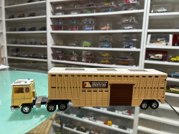Matchbox Super Kings K-8 Animal Transporter 1980