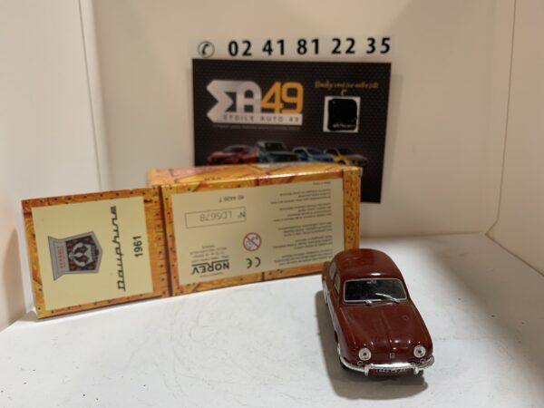 Dauphine 1961 bordeaux Norev 1/43 – Image 4