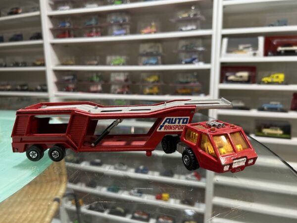 Matchbox Super Kings K-10 Car Transporter 1976 – Image 2