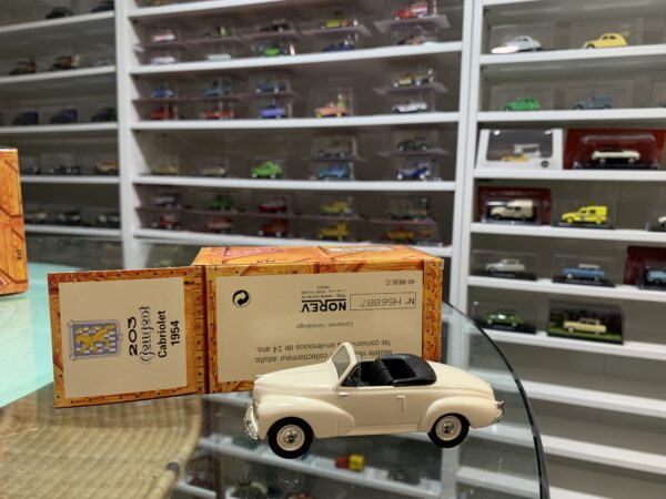 Peugeot 203 Cabriolet 1954 Norev 1/43