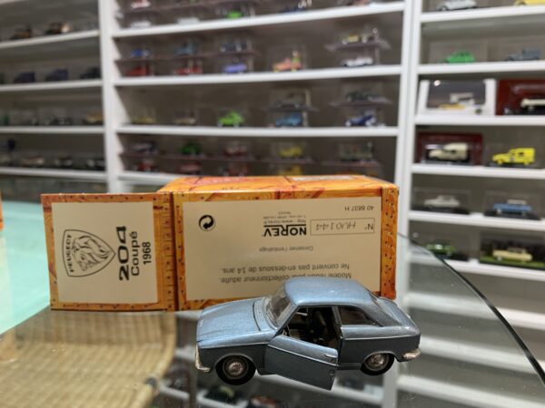 Peugeot 204 Coupé 1968 Norev 1/43
