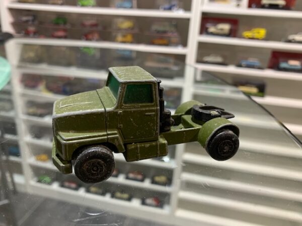 Militaire Super Kings Ford LTS Tractor Matchbox 1973