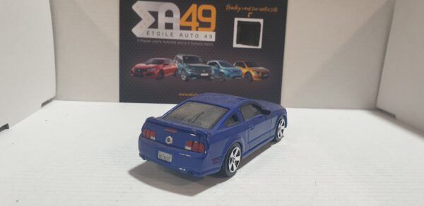 Ford Mustang GT 2008 1/43 Burago – Image 3