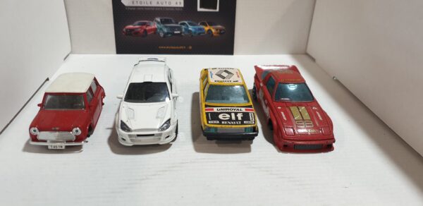 Lot de 4 Véhicules Burago 1/43 R18 - Mini - Focus - Mazda RX7