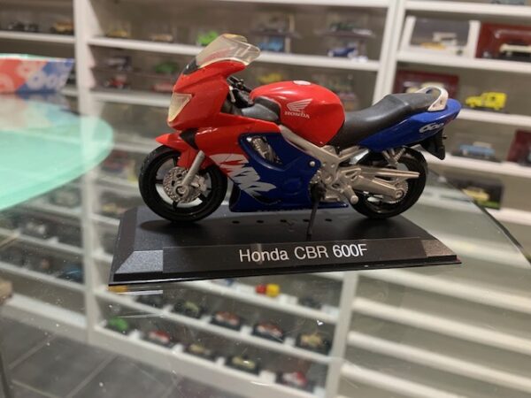 Honda CBR 600 F 1/18