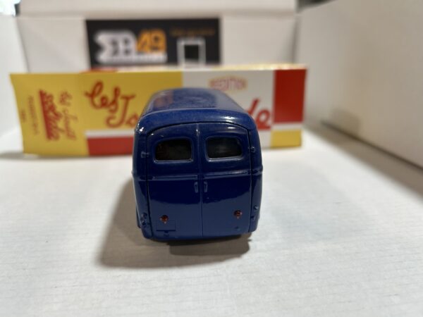 Peugeot D4 A 1964 1/43 Solido – Image 3
