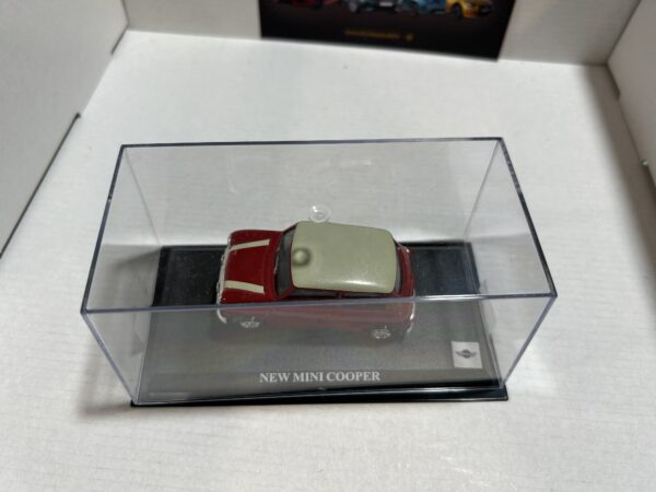 New Mini Cooper 1/43 – Image 2