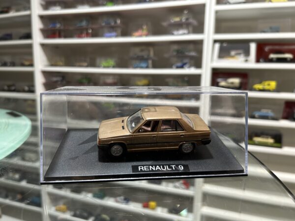 Renault 9 1/43